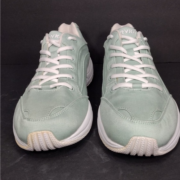 Ryka Mint Green Sneakers size 11 pre
Owned Exellent condition - Picture 1 of 12